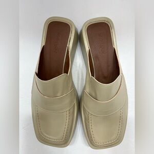 Alohas SVEGAN Tempera Vegan Leather Platform Mule Loafer
Chunky Cream US9/EU40
